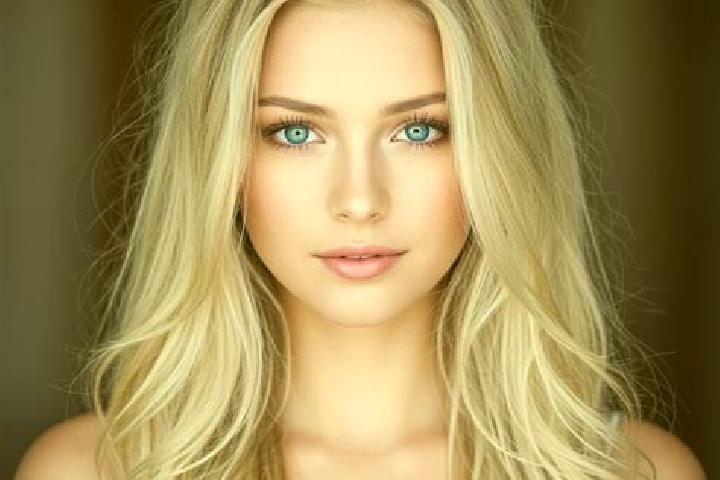 Kinsley, 23, a blonde amber-eyed mixed companion based in Novalaise. Offering 69, Travel Companion, Massage. Available for incall and outcall, overnight book...