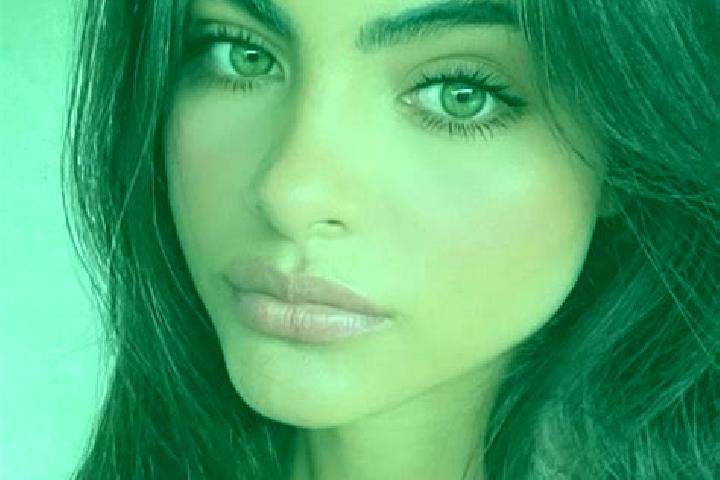 Kinsley, 23, a red dark-eyed european companion based in Sale. Offering GFE, Overnight, Massage. Available for incall and outcall, day and evening dates.