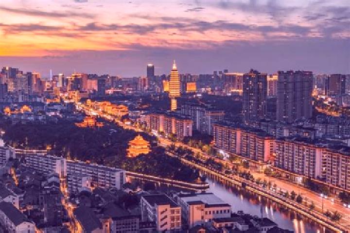 Kinsley, 23 — Escort in Bor Tungge, China