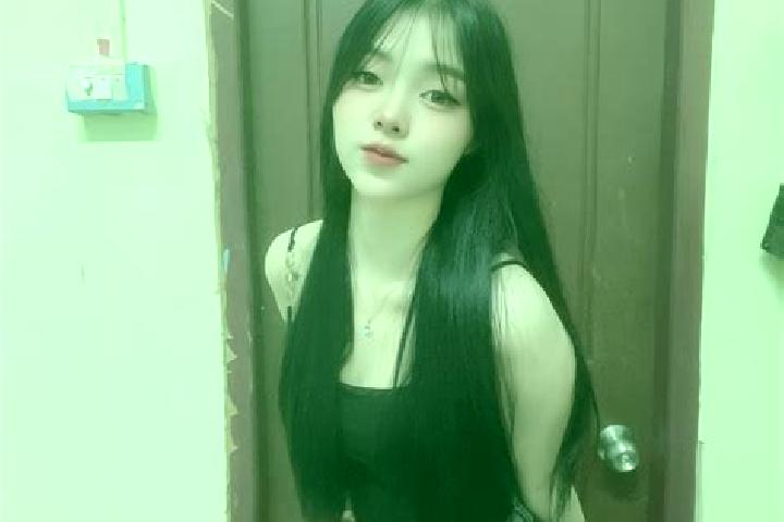 Kinsley, 23 — Escort in Pakkading, Laos