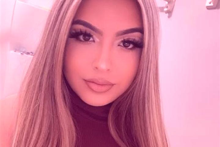 Kinsley, 24, a blonde grey-eyed latina companion based in Karlstetten. Offering OWO, Roleplay, Overnight. Available for incall and outcall, overnight booking...