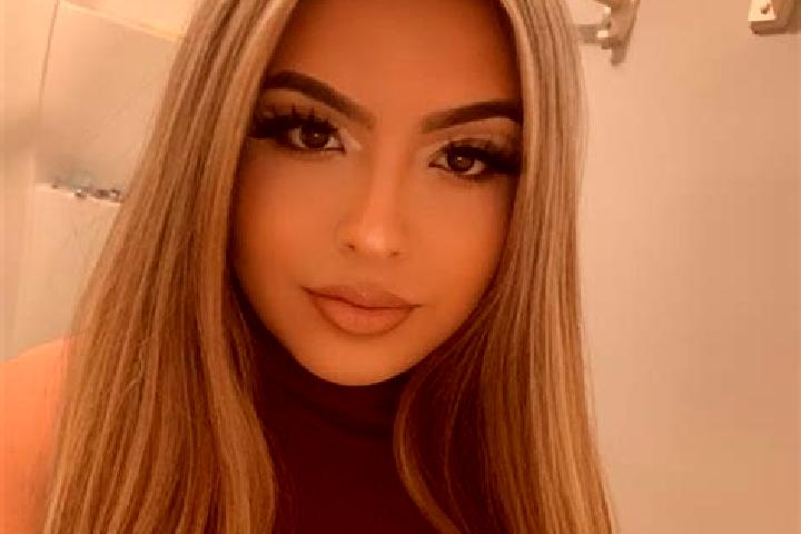 Kinsley, 24, a blonde hazel-eyed latina companion based in Ligaya. Offering Massage, Deep French Kissing, Girlfriend Experience. Available for incall and out...