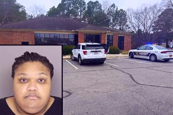 Kinsley, 24 — Escort in Seven Lakes, United States