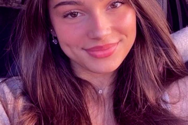 Kinsley, 25, a chestnut hazel-eyed caribbean companion based in Saint-Augustin. Offering Deep French Kissing, Girlfriend Experience, Travel Companion, Couple...