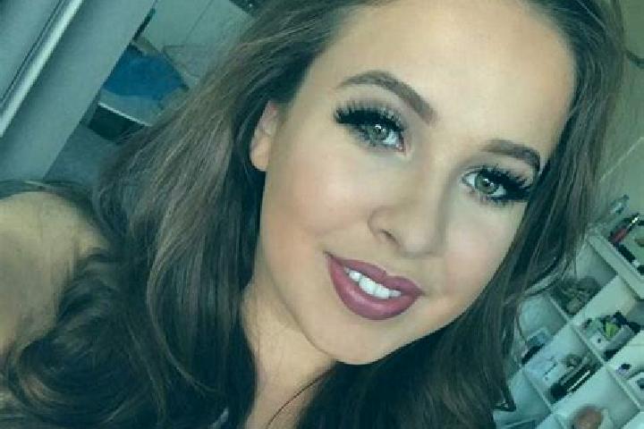 Kinsley, 25, a dark blonde amber-eyed caucasian companion based in Ambasa. Offering Duos, Roleplay, Dinner Date. Available for incall and outcall, day and ev...