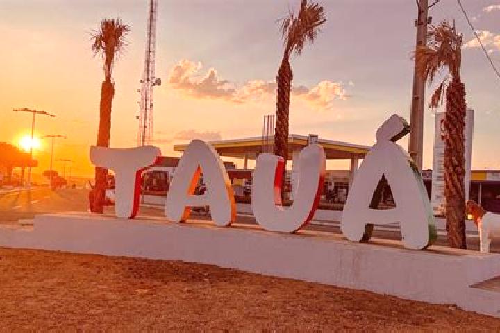 Kinsley, 25 — Escort in Taua, Brazil