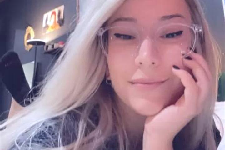 Kinsley, 26, a blonde amber-eyed indian companion based in Sart-Saint-Laurent. Offering Dinner Date, GFE, Tantra. Available for incall and outcall, overnight...