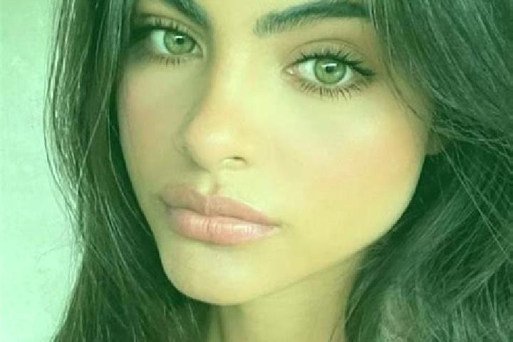 Kinsley, 26, a brunette green-eyed latina companion based in Ahlstadt. Offering OWO, A-Level, Roleplay. Available for incall and outcall, overnight bookings ...