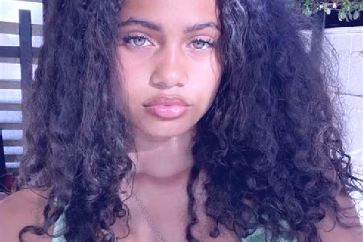 Kinsley, 26, a chestnut green-eyed mixed companion based in Turze Pole. Offering Tantra, Travel Companion, CIM, Domination, BDSM. Available for incall and ou...