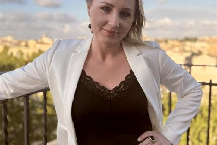 Kinsley, 26 — Escort in Krzywcza, Poland