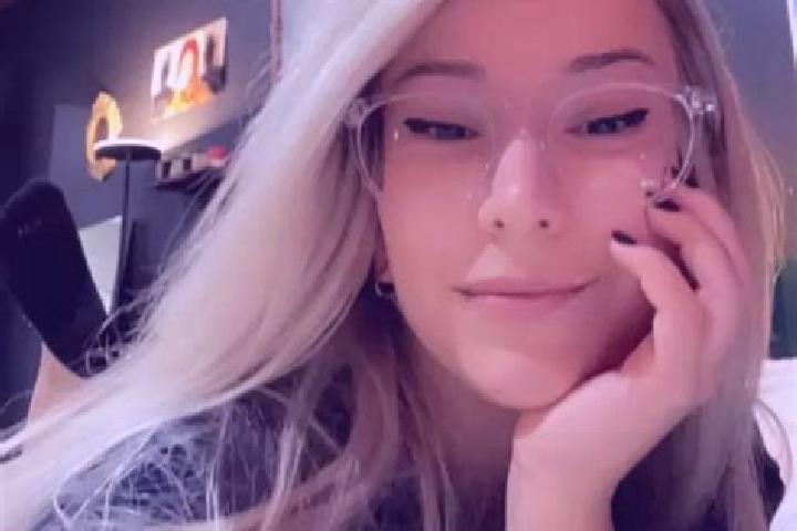 Kinsley, 27, a auburn amber-eyed ebony companion based in Boville Ernica. Offering CIM, Erotic Massage, OWO, Striptease. Available for incall and outcall, ov...