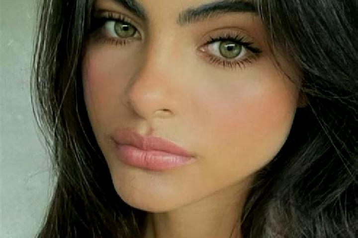 Kinsley, 27, a auburn hazel-eyed middle eastern companion based in Pasirhaur. Offering GFE, Girlfriend Experience, Travel Companion, CIM, Tantra. Available f...