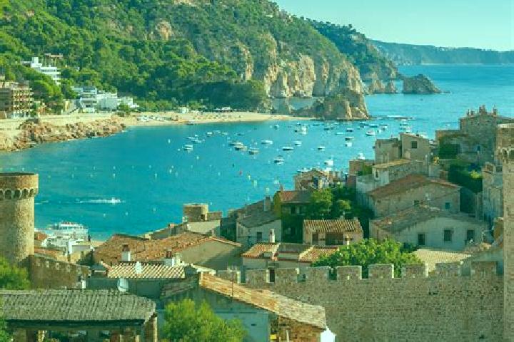 Kinsley, 27 — Escort in Bernardos, Spain