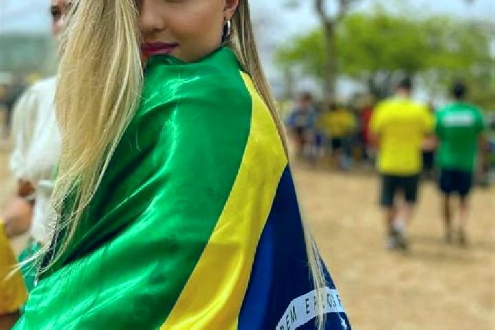 Kinsley, 27 — Escort in Juscimeira, Brazil