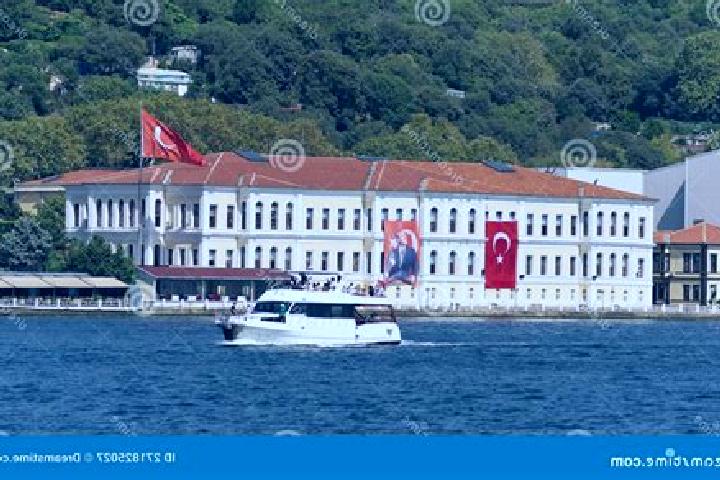 Kinsley, 27 — Escort in Kabatas, Turkey