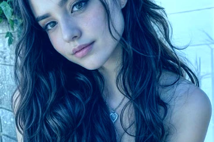 Kinsley, 28, a auburn hazel-eyed european companion based in Jemeppe-sur-Meuse. Offering Domination, Roleplay, Erotic Massage, Duos. Available for incall and...