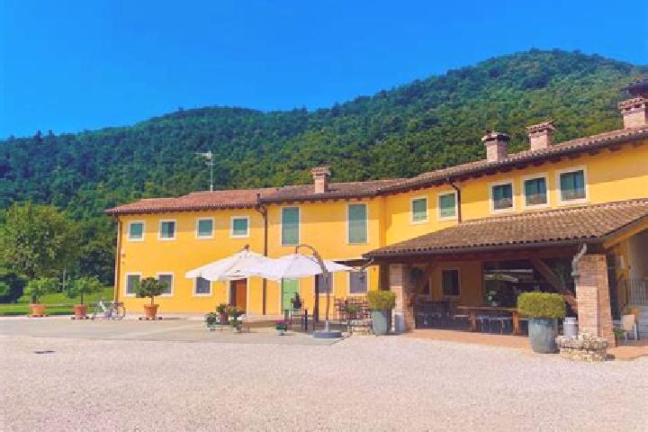 Kinsley, 28 — Escort in Cavaso del Tomba, Italy