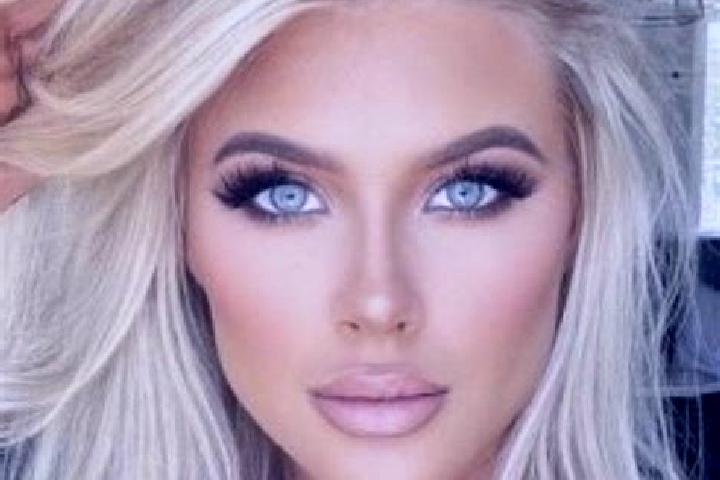 Kinsley, 29, a platinum blonde blue-eyed mixed companion based in Complesso Agave. Offering Duos, Girlfriend Experience, BDSM, A-Level. Available for incall ...