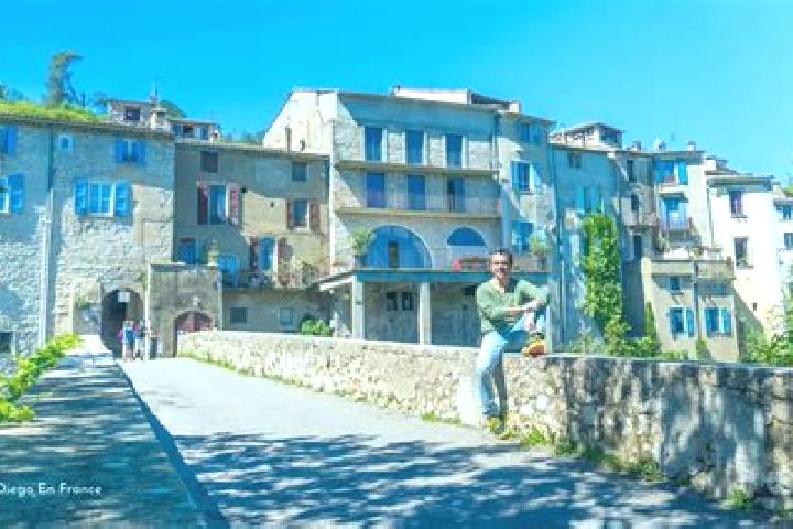 Kinsley, 30 — Escort in La Sauve, France