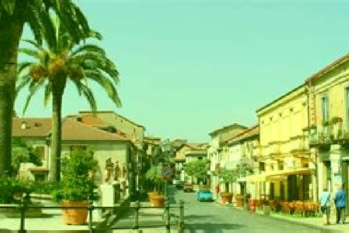Kinsley, 30 — Escort in Soriano Calabro, Italy