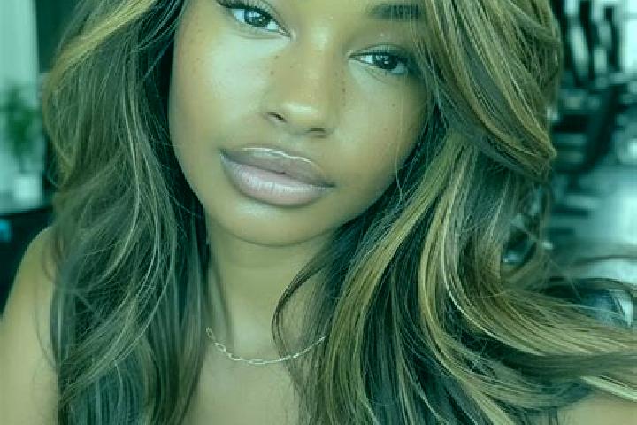 Kinsley, 31, a dark blonde hazel-eyed mixed companion based in Bakio. Offering Travel Companion, OWO, Tantra. Available for incall and outcall, day and eveni...