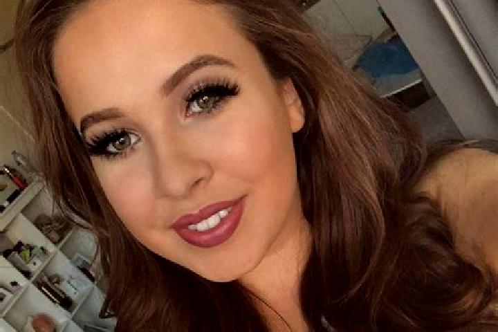 Kinsley, 31, a red brown-eyed mixed companion based in Den Ilp. Offering CIM, Overnight, Striptease, Party Girl. Available for incall and outcall, overnight ...