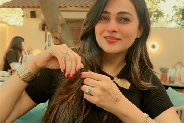 Kinsley, 33 — Escort in Dhola, India