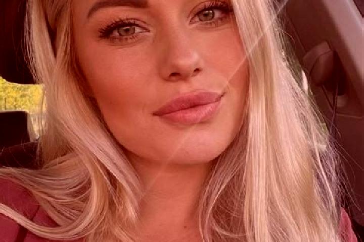 Kinsley, 34, a blonde hazel-eyed latina companion based in Ballycanew. Offering 69, Striptease, Domination, Fetish. Available for incall and outcall, day and...