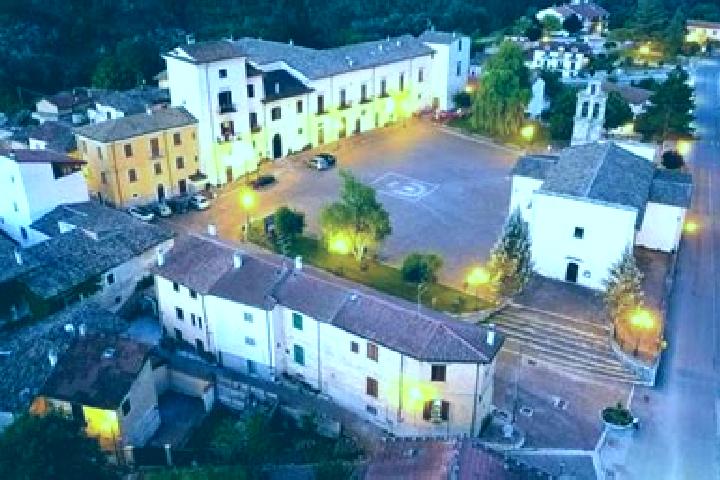 Kinsley, 34 — Escort in Molina Aterno, Italy