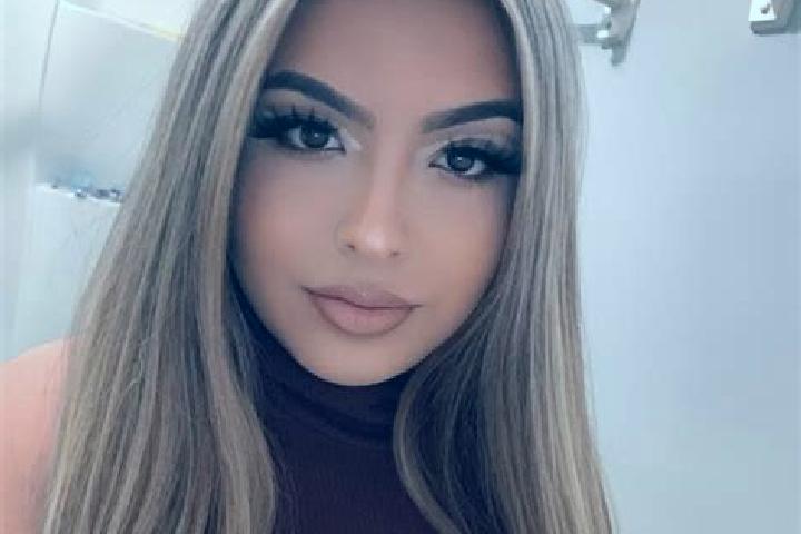 Kinsley, 35, a blonde amber-eyed latina companion based in Ayamarca. Offering Dinner Date, Prostate Massage, Overnight, Duos, OWO. Available for incall and o...