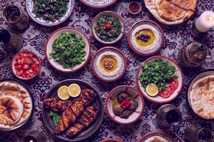 Kinsley, 35, a blonde blue-eyed middle eastern companion based in Uling. Offering BDSM, Dinner Date, Girlfriend Experience. Available for incall and outcall,...