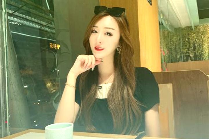 Kinsley, 35 — Escort in Dongditou, China