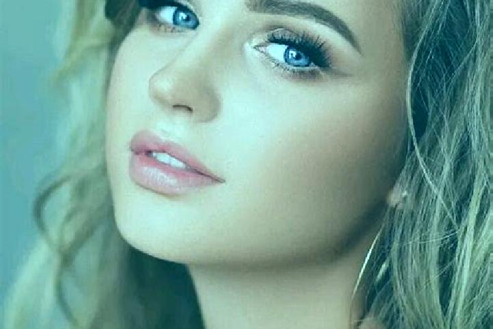 Kinsley, 37, a dark blonde blue-eyed mediterranean companion based in Badia A Elmi. Offering Travel Companion, Overnight, Erotic Massage, GFE, OWO. Available...