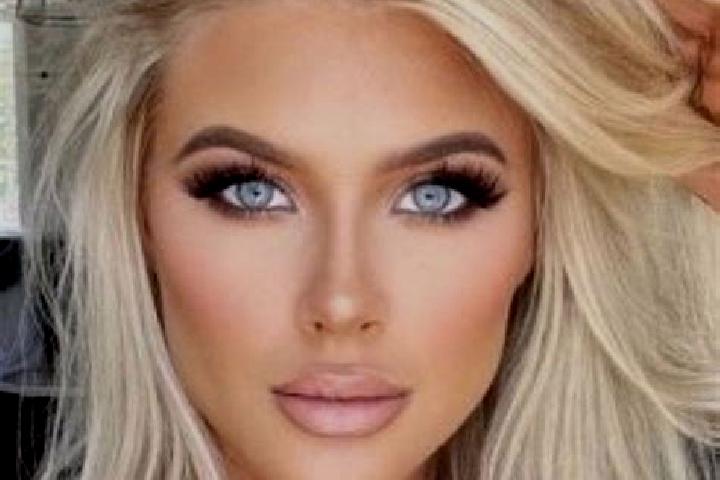 Kinsley, 37, a platinum blonde dark-eyed caribbean companion based in Juru. Offering Fetish, CIM, 69. Available for incall and outcall, day and evening dates.