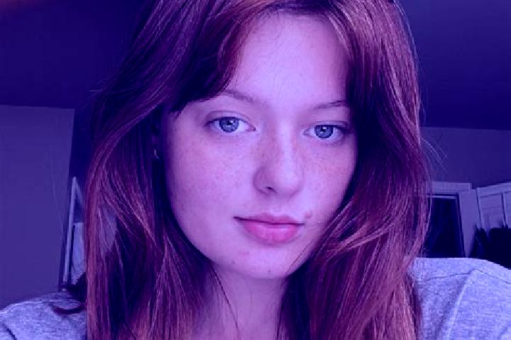 Kinsley, 37, a red green-eyed mediterranean companion based in Granadas. Offering Travel Companion, Deep French Kissing, Erotic Massage. Available for incall...