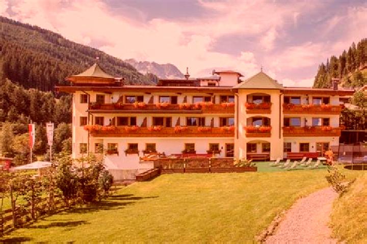 Kinsley, 38 — Escort in Gerlos, Austria