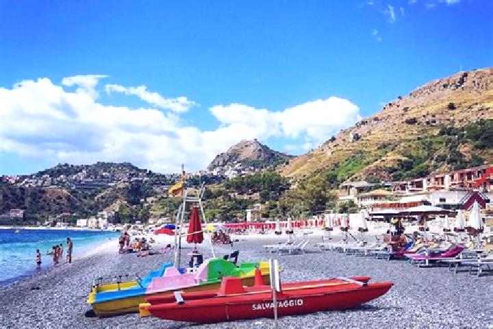 Kinsley, 39 — Escort in Linguaglossa, Italy