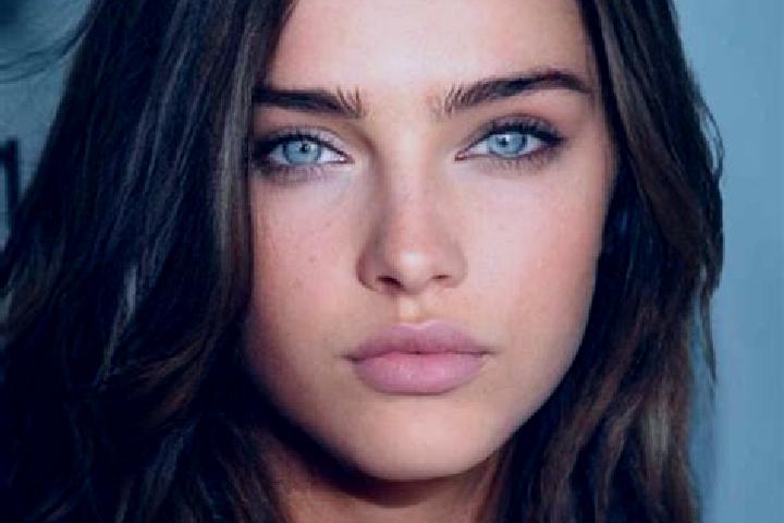 Layla, 20, a brunette grey-eyed caucasian companion based in Armstrong. Offering Party Girl, Duos, Couples. Available for incall and outcall, overnight booki...