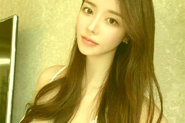 Layla, 20 — Escort in Tanshui, China