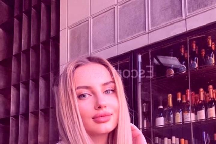 Layla, 20 — Escort in Yerevan Quarter, Ukraine