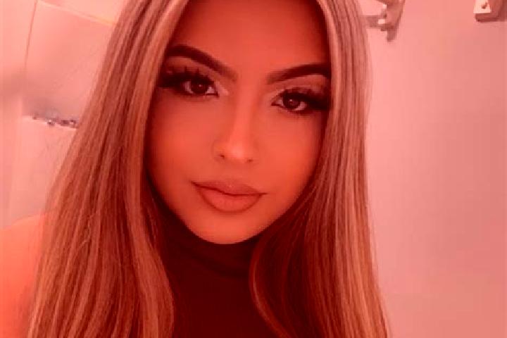 Layla, 21, a blonde grey-eyed latina companion based in Asau. Offering Duos, Striptease, Travel Companion. Available for incall and outcall, day and evening ...