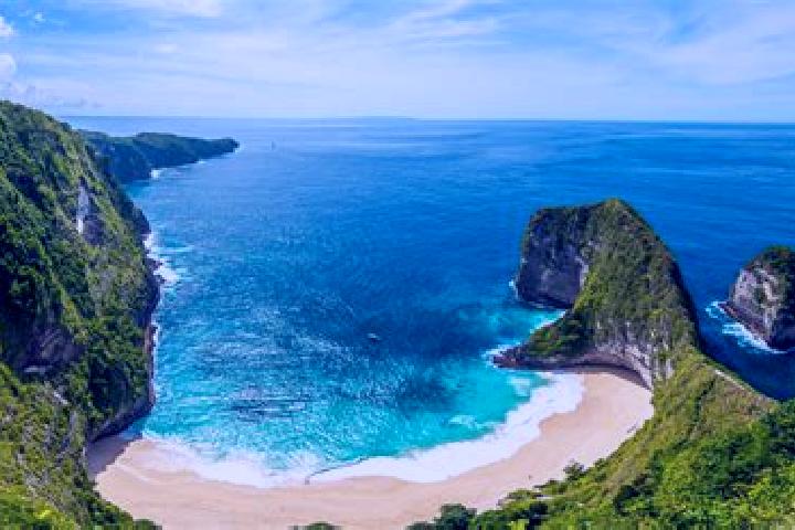 Layla, 21 — Escort in Kaducukang, Indonesia