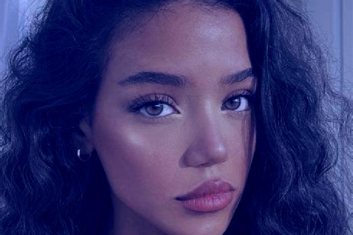 Layla, 22, a black brown-eyed european companion based in Gledin. Offering Duos, OWO, A-Level, Roleplay. Available for incall and outcall, overnight bookings...
