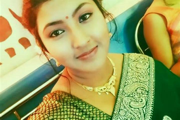 Layla, 22 — Escort in Madanpur, India