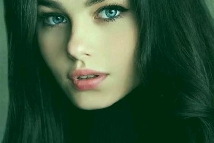 Layla, 23, a black grey-eyed slavic companion based in Kurzah. Offering Deep French Kissing, Duos, Couples. Available for incall and outcall, day and evening...