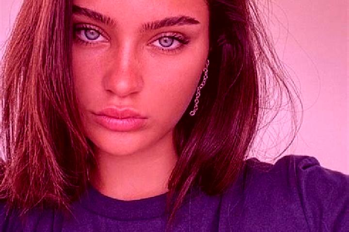 Layla, 23, a brunette brown-eyed ebony companion based in Navalpattu. Offering Striptease, GFE, Dinner Date. Available for incall and outcall, overnight book...