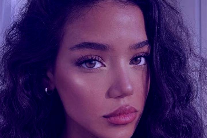 Layla, 24, a black brown-eyed caribbean companion based in Pucung. Offering Fetish, Roleplay, CIM. Available for incall and outcall, day and evening dates.