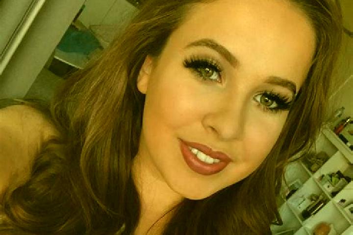 Layla, 24, a blonde brown-eyed indian companion based in Villar de Peralonso. Offering Roleplay, Prostate Massage, Domination, Erotic Massage. Available for ...