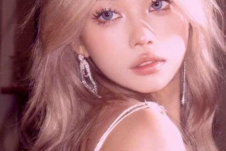 Layla, 24, a blonde dark-eyed asian companion based in Musserra. Offering Massage, GFE, Girlfriend Experience. Available for incall and outcall, day and even...