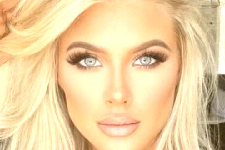 Layla, 24, a platinum blonde amber-eyed ebony companion based in Miraflores. Offering A-Level, Roleplay, Couples, Striptease. Available for incall and outcal...